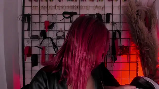 charrlotte quinn online show from 19, 9, 2025