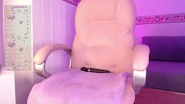 Snapshot of keily_gh1 chatting on 5, 2, 2025 keily gh1 online show from 5, 2, 2025