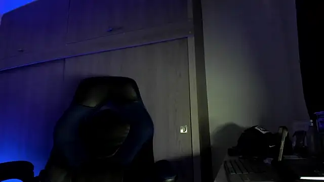 Snapshot of male_pussy chatting on 4, 12, 2025 male pussy online show from 4, 12, 2025