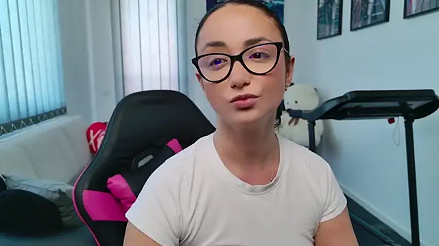 Snapshot of KatherineRyder chatting on 19, 4, 2026 KatherineRyder online show from 19, 4, 2026