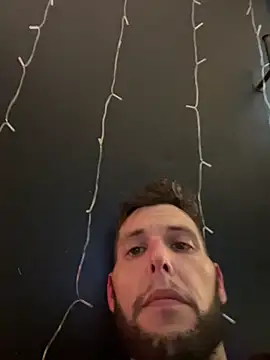 Tall ItalianGuy online show from 27, 10, 2025