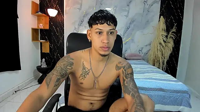Snapshot of slim_master12 chatting on 24, 4, 2026 slim master12 online show from 24, 4, 2026