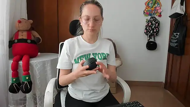 Adele johnsonn1 online show from 28, 5, 2026