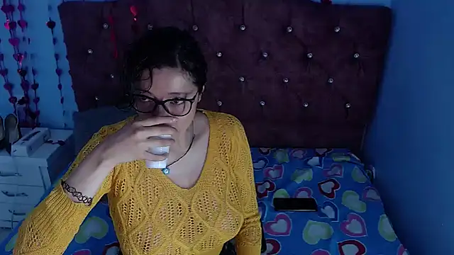 Snapshot of lunazulsj chatting on 11, 2, 2025 lunazulsj online show from 11, 2, 2025