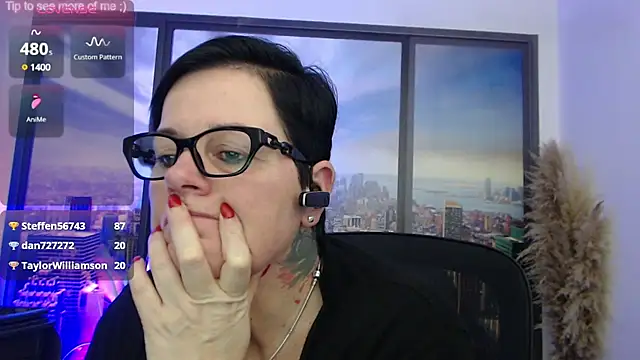 ninarandmann online show from 2, 2, 2025