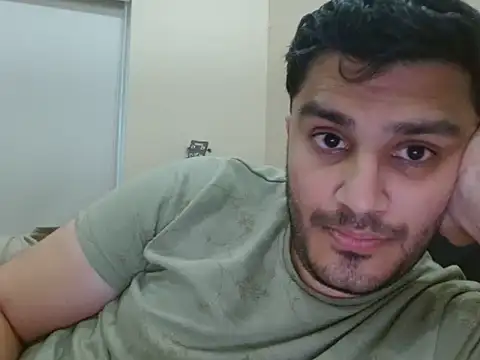Snapshot of robintoit chatting on 27, 5, 2026 robintoit online show from 27, 5, 2026