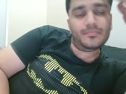 Snapshot of robintoit chatting on 21, 6, 2026 robintoit online show from 21, 6, 2026