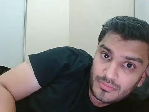 Snapshot of robintoit chatting on 25, 6, 2026 robintoit online show from 25, 6, 2026