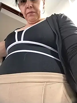 Natasha milf   online show from 10, 2, 2026