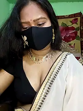 Idhika Paul online show from 11, 3, 2025