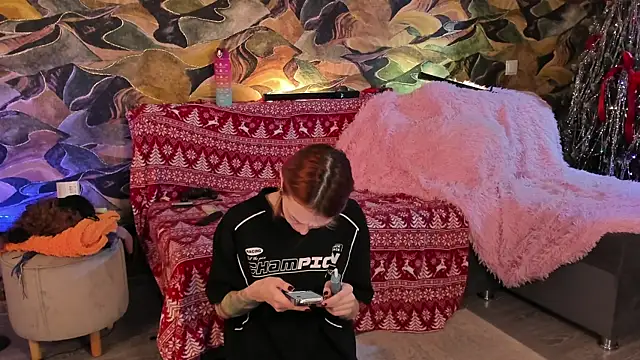 Snapshot of CrystalRey chatting on 21, 12, 2024 CrystalRey online show from 21, 12, 2024