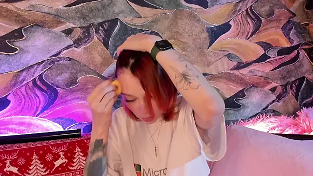 Snapshot of CrystalRey chatting on 7, 1, 2025 CrystalRey online show from 7, 1, 2025