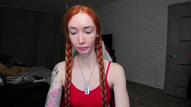 Snapshot of Roxy_Silver chatting on 11, 11, 2025 Roxy Silver online show from 11, 11, 2025