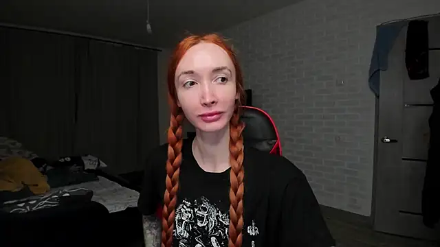 Snapshot of Roxy_Silver chatting on 24, 11, 2025 Roxy Silver online show from 24, 11, 2025