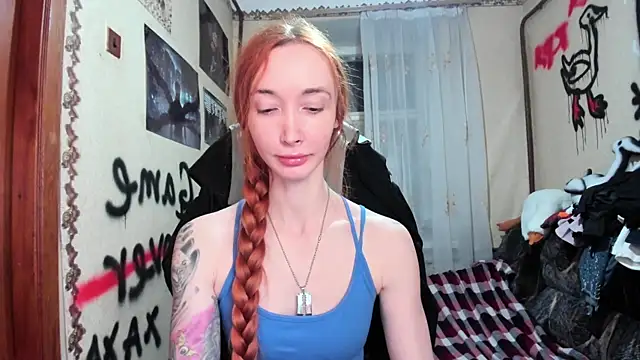 Snapshot of Roxy_Silver chatting on 17, 12, 2025 Roxy Silver online show from 17, 12, 2025