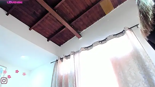 Snapshot of _AlejaCruz_ chatting on 26, 2, 2026 AlejaCruz online show from 26, 2, 2026