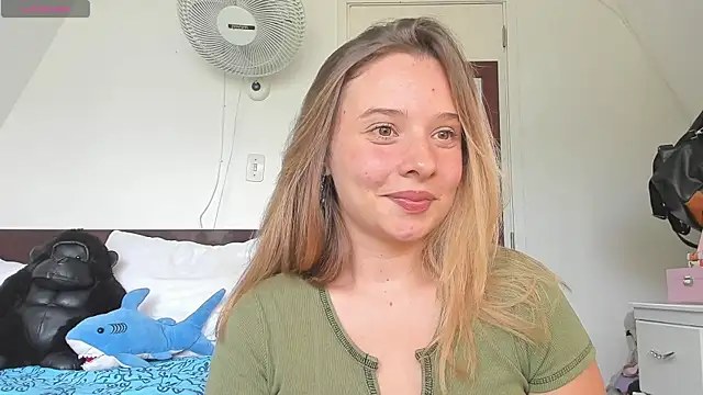 Snapshot of Sophy_Bunny chatting on 6, 5, 2026 Sophy Bunny online show from 6, 5, 2026
