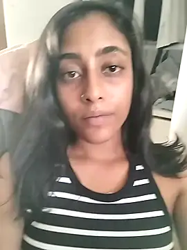 cleopatra-phaedra online show from 25, 1, 2025