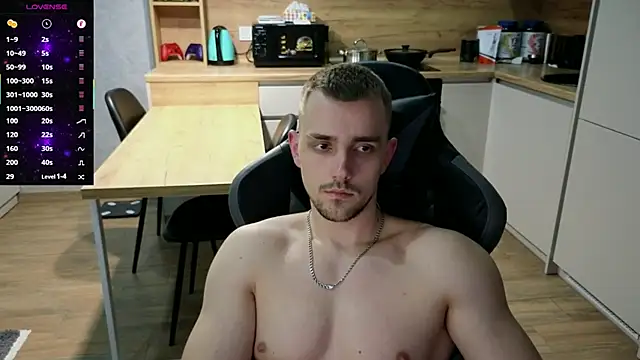 Snapshot of Larstar01 chatting on 9, 3, 2025 Larstar01 online show from 9, 3, 2025