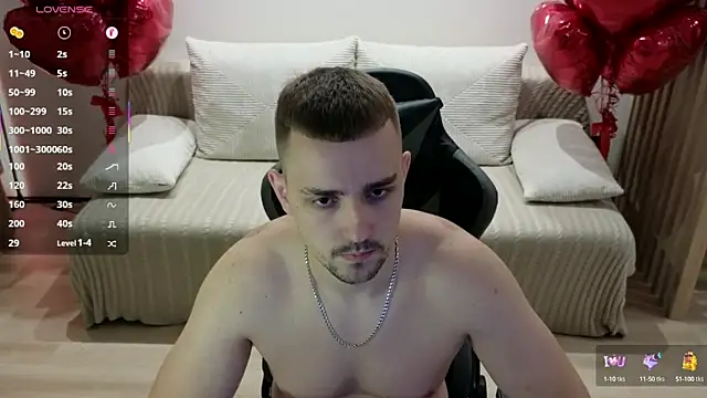 Snapshot of Larstar01 chatting on 8, 10, 2025 Larstar01 online show from 8, 10, 2025