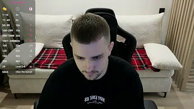 Snapshot of Larstar01 chatting on 8, 2, 2026 Larstar01 online show from 8, 2, 2026