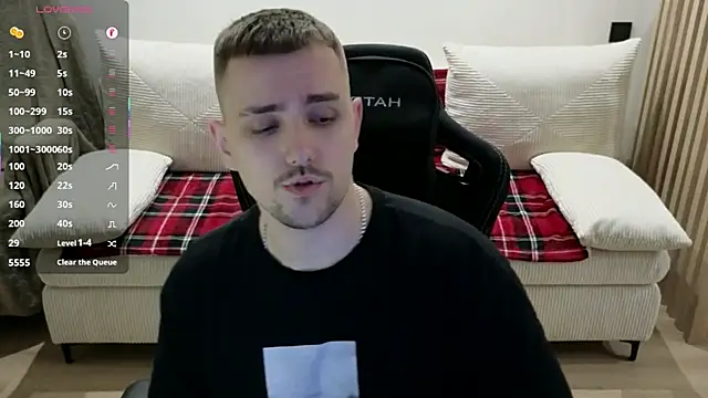 Snapshot of Larstar01 chatting on 21, 2, 2026 Larstar01 online show from 21, 2, 2026