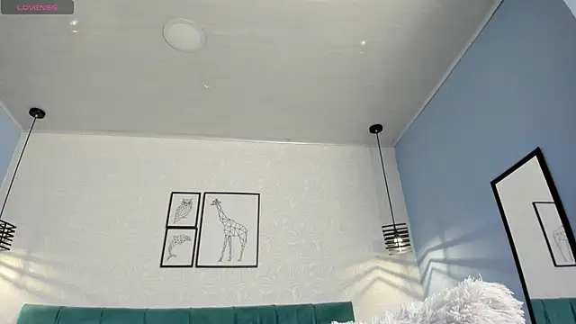 Snapshot of tiffani__love chatting on 24, 2, 2025 tiffani love online show from 24, 2, 2025