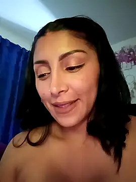 Snapshot of tiffani__love chatting on 22, 9, 2025 tiffani love online show from 22, 9, 2025
