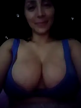 Snapshot of tiffani__love chatting on 8, 10, 2025 tiffani love online show from 8, 10, 2025