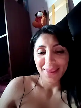 Snapshot of tiffani__love chatting on 20, 10, 2025 tiffani love online show from 20, 10, 2025