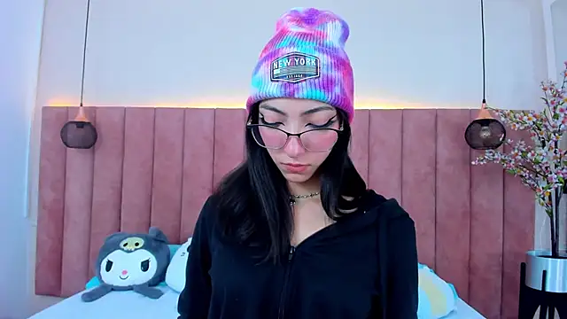 Snapshot of MarianaBranzz chatting on 20, 3, 2025 MarianaBranzz online show from 20, 3, 2025