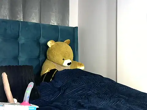 Petite lexii online show from 11, 11, 2025