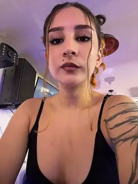 Mon Cherry online show from 23, 4, 2026