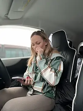 LavenderHot online show from 15, 12, 2025