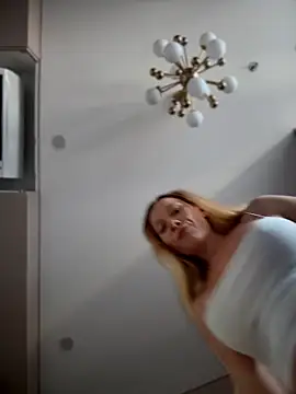 LavenderHot online show from 5, 4, 2026