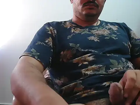 Snapshot of naughtymike0007 chatting on 21, 4, 2026 naughtymike0007 online show from 21, 4, 2026