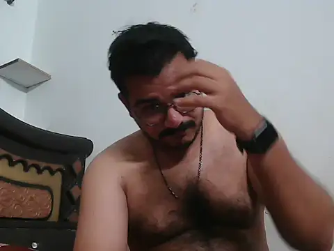 Snapshot of naughtymike0007 chatting on 28, 4, 2026 naughtymike0007 online show from 28, 4, 2026