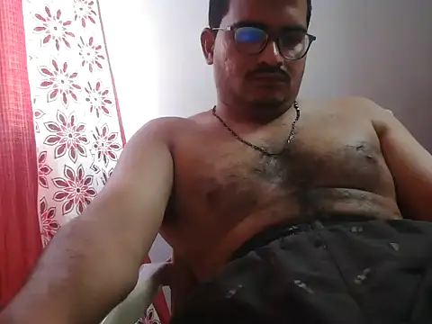 Snapshot of naughtymike0007 chatting on 18, 5, 2026 naughtymike0007 online show from 18, 5, 2026
