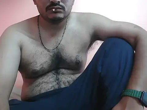 Snapshot of naughtymike0007 chatting on 19, 5, 2026 naughtymike0007 online show from 19, 5, 2026