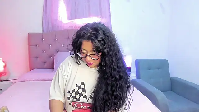 Latinabombsheell online show from 12, 2, 2026