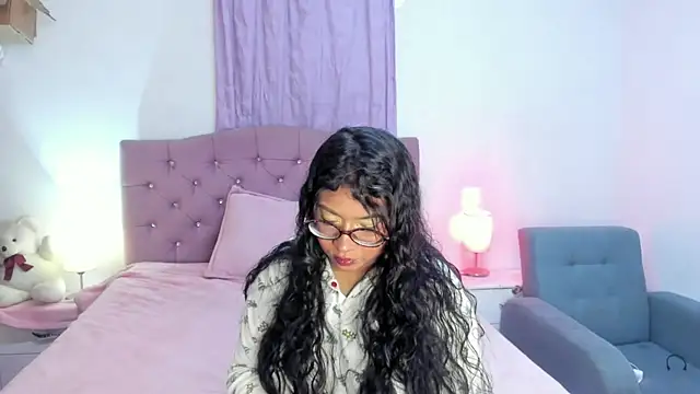 Latinabombsheell online show from 22, 3, 2026