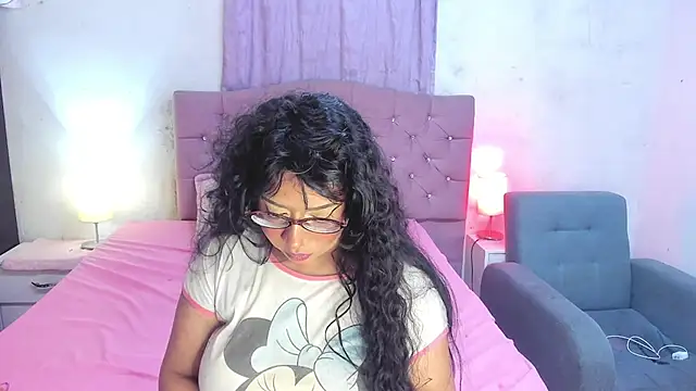 Snapshot of Latinabombsheell chatting on 11, 6, 2026 Latinabombsheell online show from 11, 6, 2026