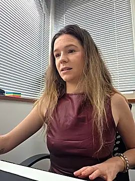 lucie mehott online show from 11, 3, 2026