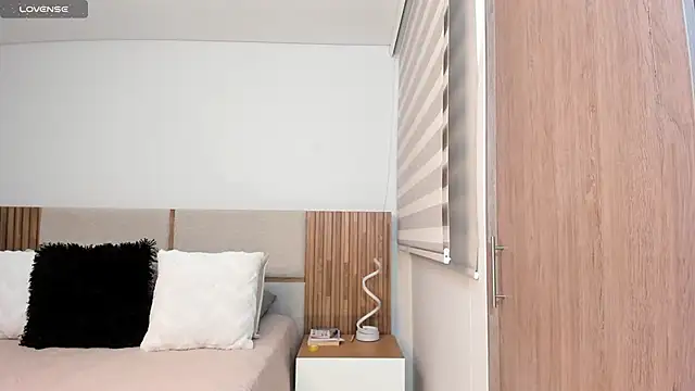 MalejaDiaz  online show from 11, 4, 2026