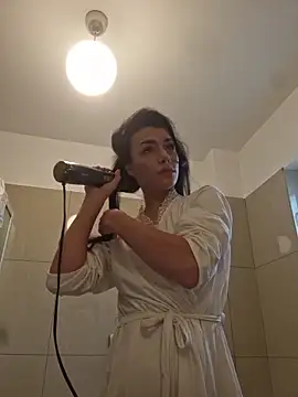 Snapshot of JolieLizz chatting on 12, 10, 2025 JolieLizz online show from 12, 10, 2025