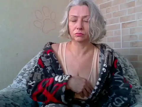 Lorie Carrie online show from 20, 2, 2026