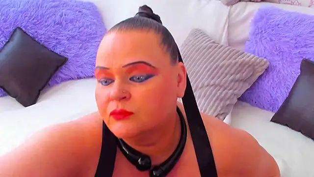 Snapshot of MilanaBiegert chatting on 17, 2, 2025 MilanaBiegert online show from 17, 2, 2025