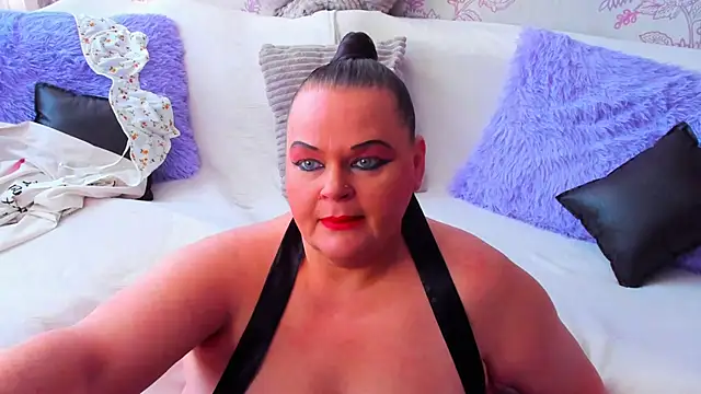 Snapshot of MilanaBiegert chatting on 19, 2, 2025 MilanaBiegert online show from 19, 2, 2025