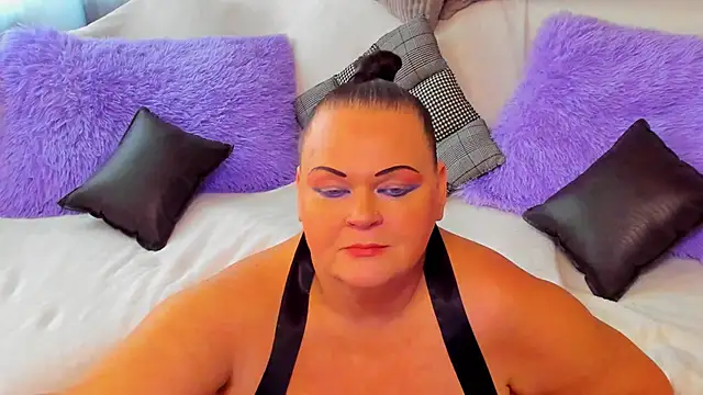 Snapshot of MilanaBiegert chatting on 5, 10, 2025 MilanaBiegert online show from 5, 10, 2025