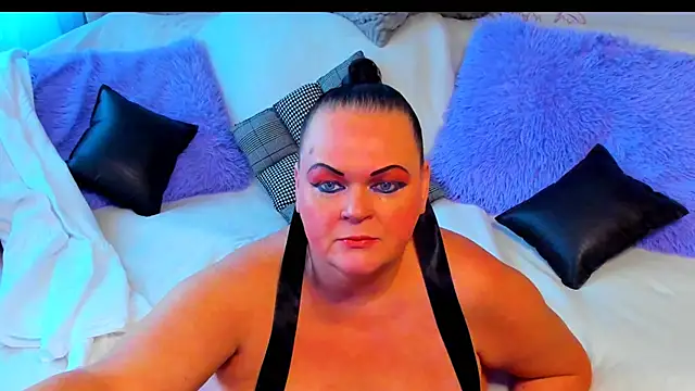 Snapshot of MilanaBiegert chatting on 13, 10, 2025 MilanaBiegert online show from 13, 10, 2025